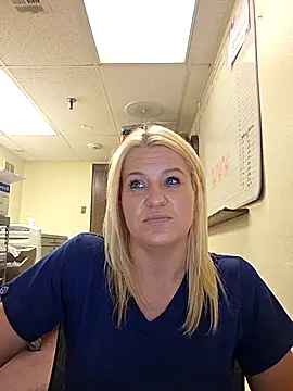 LadyB07 online show from April 2026 04:08:01 PM