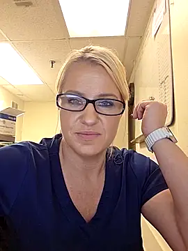 LadyB07 online show from May 2026 04:10:01 PM