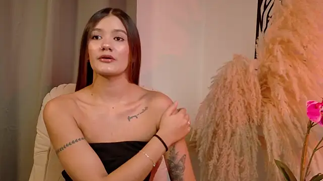 Mia Benett  online show from March 2026 01:15:01 PM