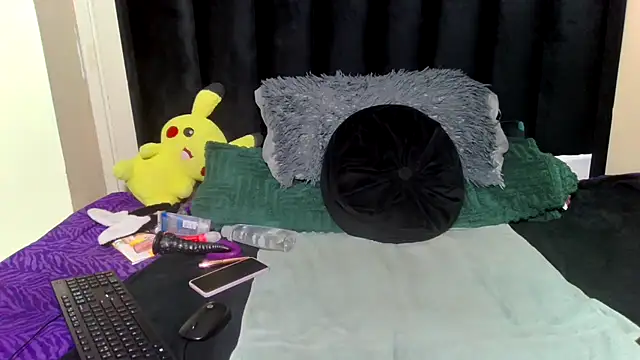 trixiey8 online show from April 2026 08:20:02 PM