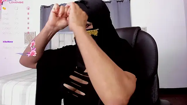 Snapshot of zafiro_ziz chatting on March 2026 12:42:02 PM zafiro ziz online show from March 2026 12:42:02 PM