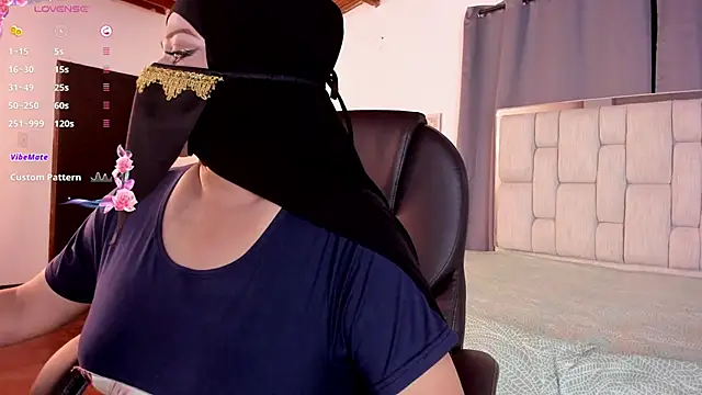 Snapshot of zafiro_ziz chatting on March 2026 01:12:02 PM zafiro ziz online show from March 2026 01:12:02 PM