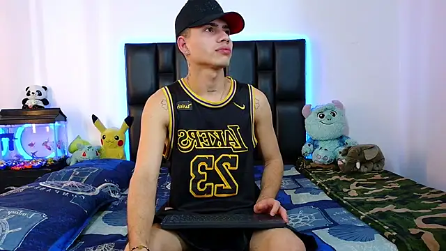 Dereek Hot online show from February 2026 09:37:02 PM