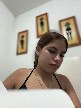 MiluRossee online show from March 2026 04:46:01 AM