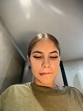 MiluRossee online show from April 2026 06:19:02 AM