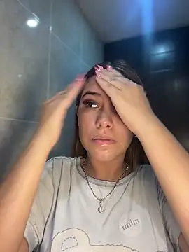 MiluRossee online show from March 2026 04:47:02 AM