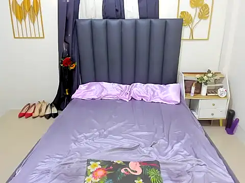 Maddison Lore online show from April 2026 05:00:02 AM