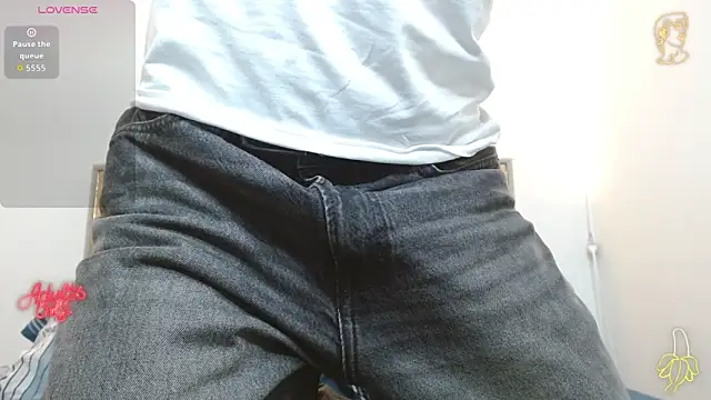 oliver   saint online show from April 2026 11:32:02 PM