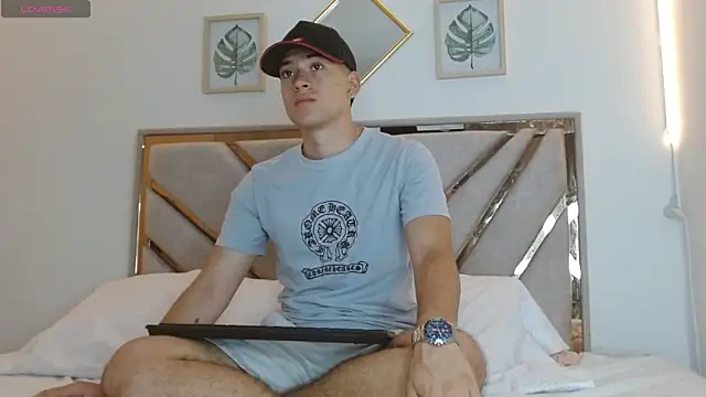 oliver   saint online show from April 2026 11:11:02 PM