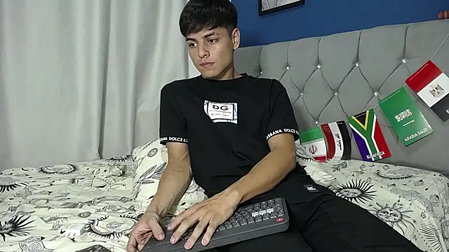 Snapshot of Logan_Jhonson19 chatting on June 2026 02:45:02 AM Logan Jhonson19 online show from June 2026 02:45:02 AM