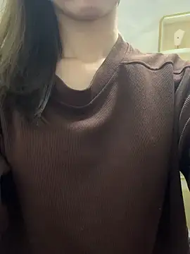 LingLing017 online show from February 2026 01:44:01 PM