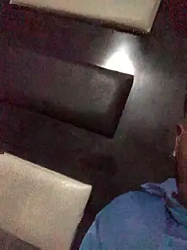 Snapshot of Elsolo2 chatting on March 2026 04:44:02 AM Elsolo2 online show from March 2026 04:44:02 AM