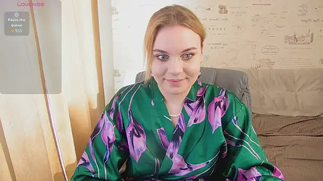 Snapshot of Glow_Margo chatting on July 2026 03:57:02 AM Glow Margo online show from July 2026 03:57:02 AM