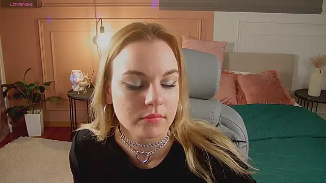 Glow Margo online show from April 2026 01:01:01 AM