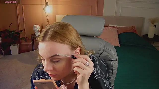 Glow Margo online show from April 2026 01:09:02 AM