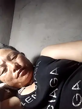 Lucie Fuzk online show from April 2026 01:23:02 PM