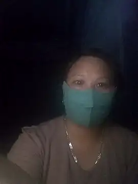 Snapshot of Heylen_hooo chatting on February 2026 10:42:01 PM Heylen hooo online show from February 2026 10:42:01 PM