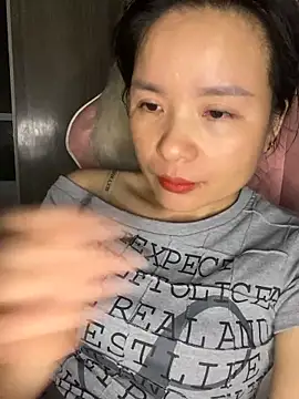 Ivy Trix2 online show from May 2026 03:49:01 PM