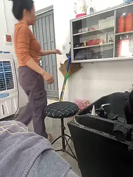 Ivy Trix2 online show from March 2026 06:40:01 AM