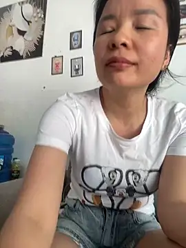 Ivy Trix2 online show from May 2026 08:03:02 AM