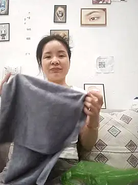 Ivy Trix2 online show from March 2026 12:39:02 PM