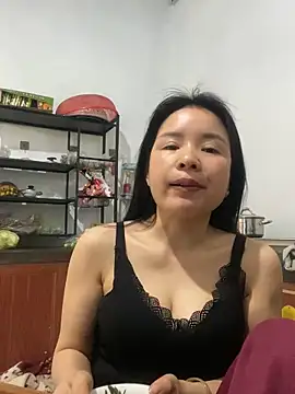 Ivy Trix2 online show from March 2026 03:25:02 AM