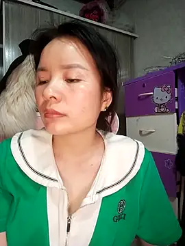 Ivy Trix2 online show from April 2026 03:19:01 PM