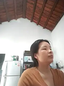 Ivy Trix2 online show from March 2026 02:56:02 AM