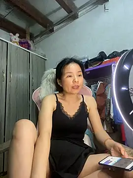 Ivy Trix2 online show from May 2026 03:53:01 PM
