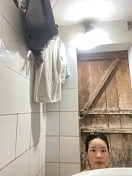 Ivy Trix2 online show from March 2026 03:38:01 AM