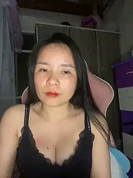 Ivy Trix2 online show from February 2026 03:33:01 PM