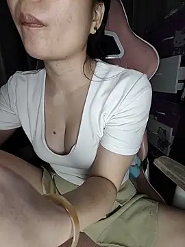Ivy Trix2 online show from June 2026 06:33:01 AM