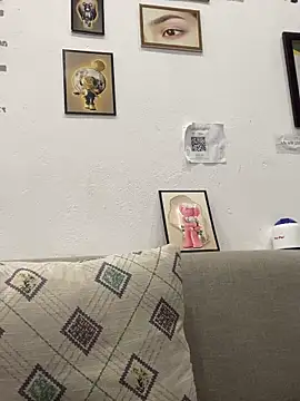 Ivy Trix2 online show from March 2026 03:33:01 PM