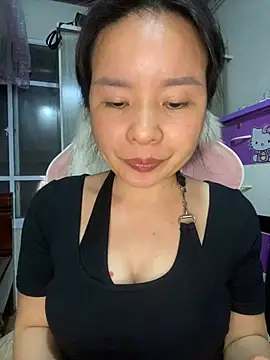 Ivy Trix2 online show from May 2026 03:04:02 PM