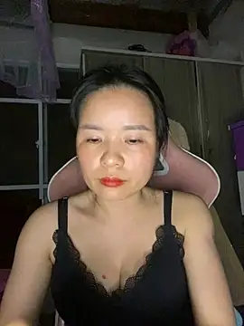 Ivy Trix2 online show from March 2026 04:21:01 PM