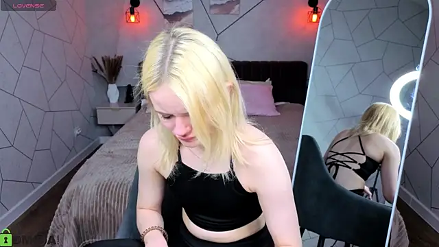 Tessa Ashe online show from April 2026 09:27:02 AM