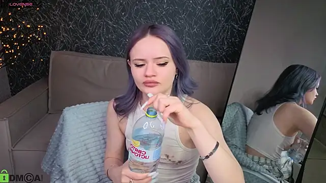 Tessa Ashe online show from May 2026 09:01:02 AM