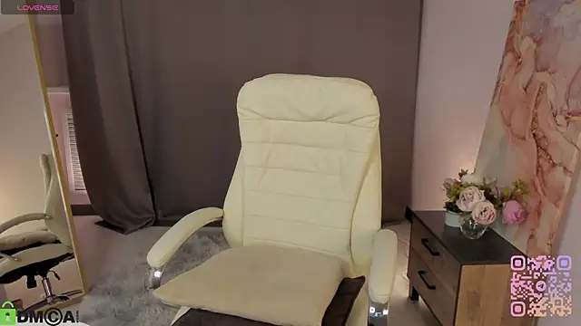 serinella  online show from April 2026 12:29:01 PM