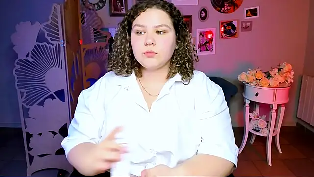 SofiRoce online show from March 2026 06:47:01 PM