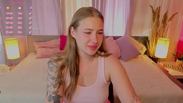 EmilyBlazee online show from April 2026 02:32:02 PM