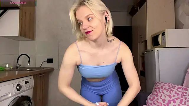 ScarlettKaty online show from March 2026 04:35:02 AM