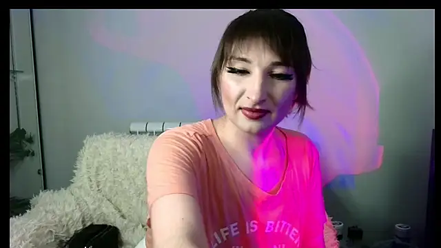 Birdie Kiss online show from March 2026 08:10:02 PM