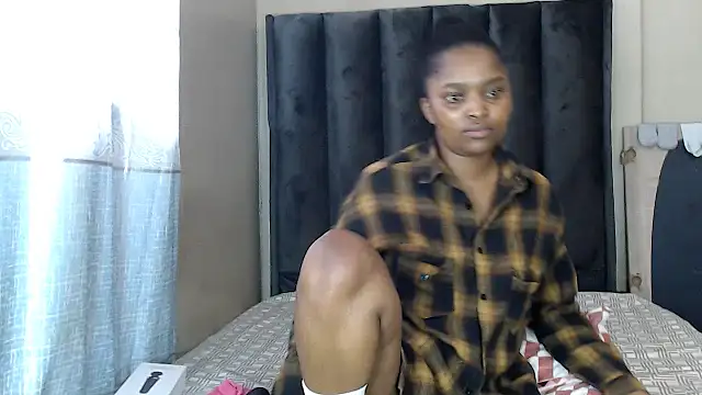 LexyDiana online show from April 2026 10:00:01 AM