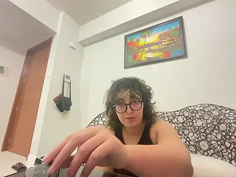 yassiestar online show from February 2026 08:20:01 PM