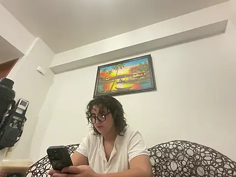 yassiestar online show from February 2026 09:47:01 PM