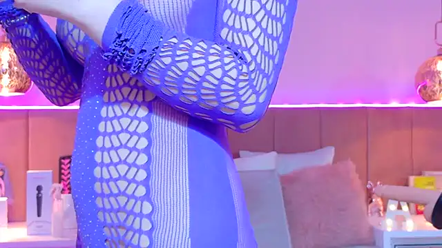 AnnieAddam online show from March 2026 11:16:01 PM