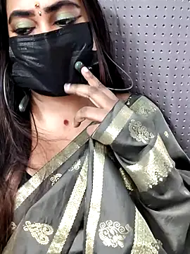 Cutie Nila online show from April 2026 05:11:01 AM