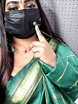 Cutie Nila online show from April 2026 05:14:02 AM