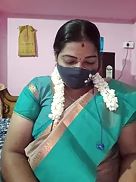 Snapshot of tamil_lathikaaa chatting on April 2026 05:42:02 PM tamil lathikaaa online show from April 2026 05:42:02 PM