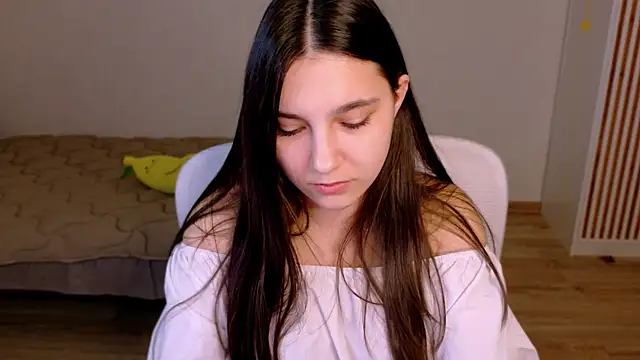 Ari Grend online show from March 2026 07:48:01 PM